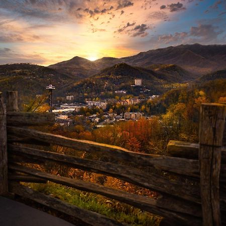 Serenity Heights, Amazing Views, Hot Tub Pool Access, 1089 Free Tickets Each Paid Day, Dollywood Gatlinburg Exterior foto