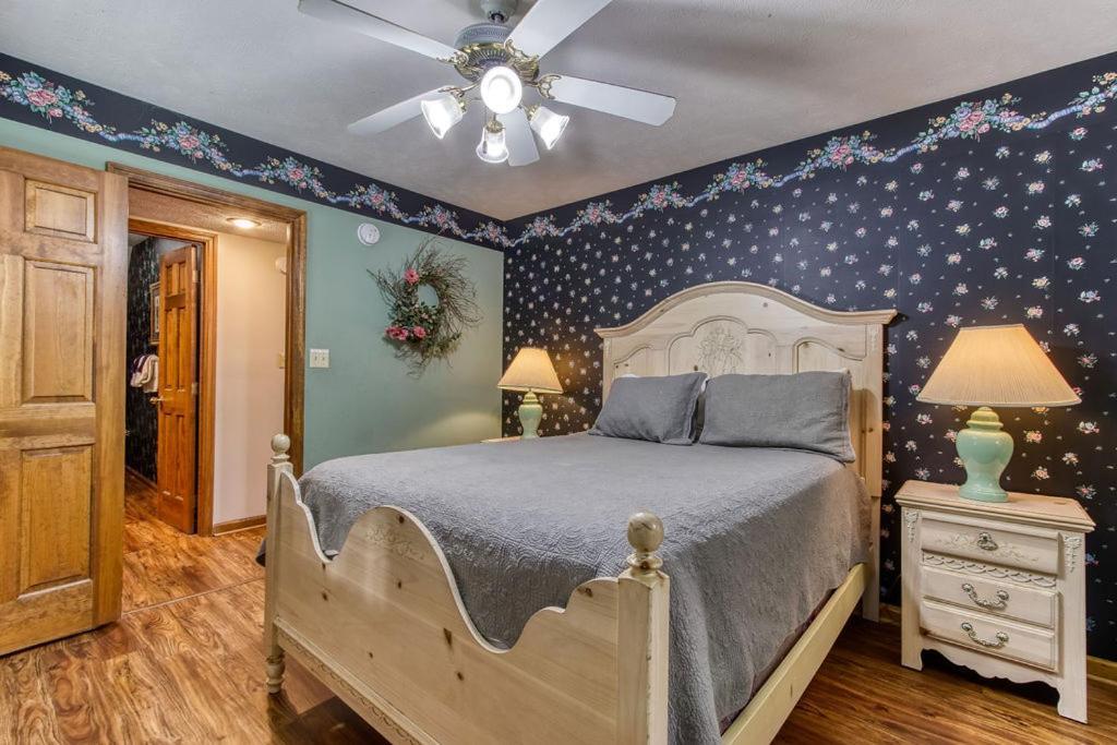 Serenity Heights, Amazing Views, Hot Tub Pool Access, 1089 Free Tickets Each Paid Day, Dollywood Gatlinburg Exterior foto